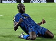 开云体育-曼城凭梅开二度，轻松斩获三分