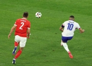 开云体育在线-比利时险胜荷兰，姆巴佩刷新纪录