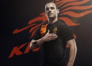 开云体育直播-赛道与球场，布克的F1首胜与火箭的团队胜利