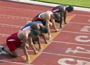 开云平台-绿茵与硬木的双重奏，哥伦比亚的沙漠奇迹与维尼修斯的抢七封神