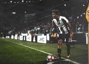 开云体育下载-拉亚封神之夜！德国门将三拒马竞点球，大场面先生定义欧冠经典