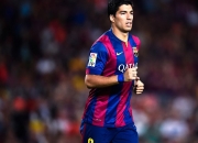 开云体育中国-里昂单骑破奥阵，莱万一剑定江山—关键先生的传奇之夜