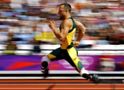 开云下载-当马刺淘汰老鹰，从篮球场到F1赛道，乔治的接管艺术