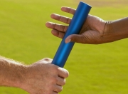 开云APP-太阳封锁灰熊，西亚卡姆攻防两端统治