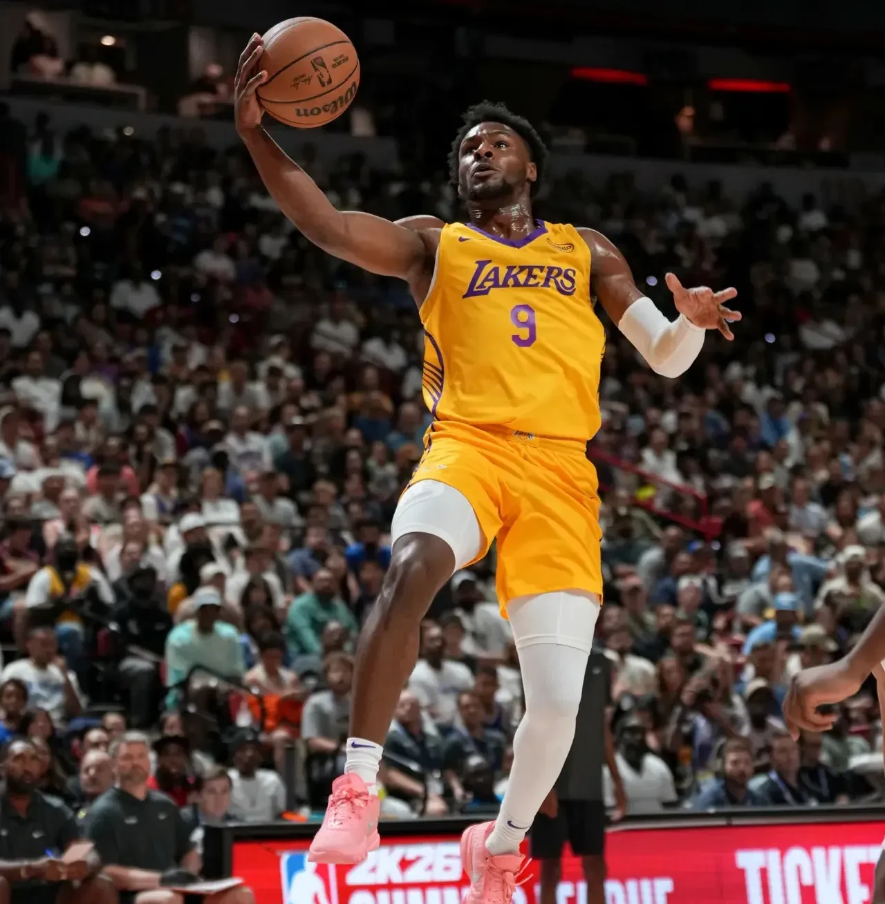 包含魔术翻盘湖人B队,麦科勒姆高光表现的词条 包含魔术翻盘湖人B队,麦科勒姆高光表现的词条