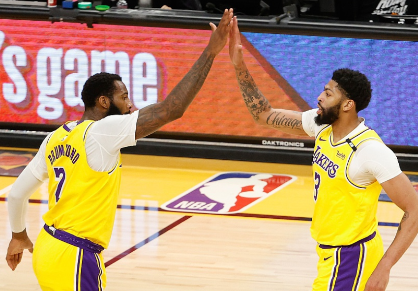 立陶宛男篮翻盘凯尔特人,浓眉三分雨点燃全场的简单介绍 立陶宛男篮翻盘凯尔特人,浓眉三分雨点燃全场的简单介绍