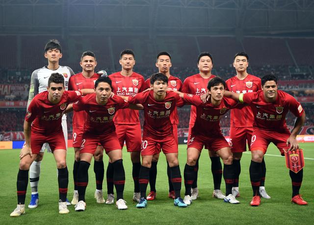 上港客场战胜建业，积分与恒大持平的简单介绍