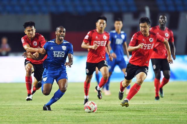 石家庄永昌拼尽全力，迎战强大对手