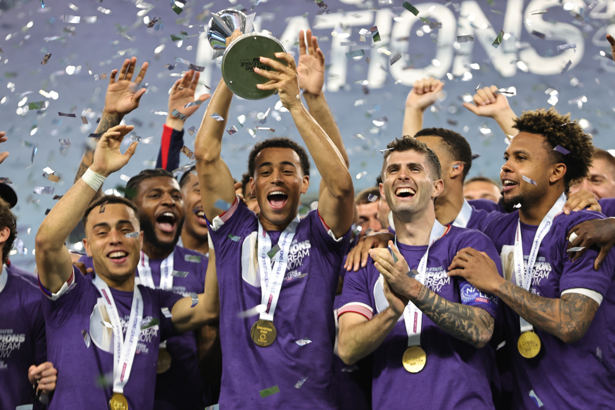 意大利球队在国际赛事中斗志昂扬 意大利球队在国际赛事中斗志昂扬