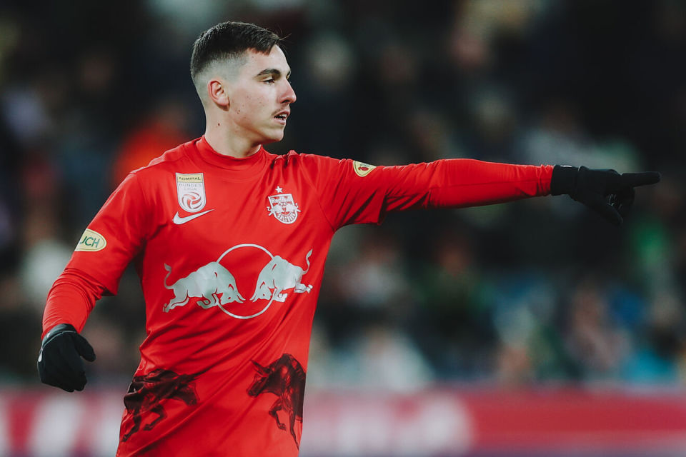 包含萨尔茨堡大胜对手，晋级前景一片美好的词条