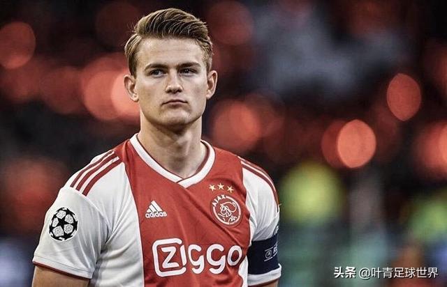 阿贾克斯全面崩溃，欧冠四强失之交臂的简单介绍