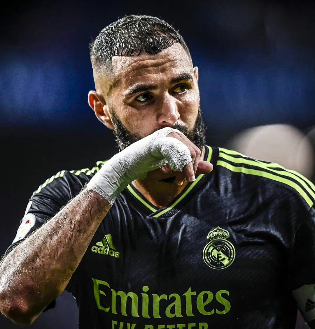 曼城力克英格兰,本泽马关键制胜 曼城力克英格兰,本泽马关键制胜