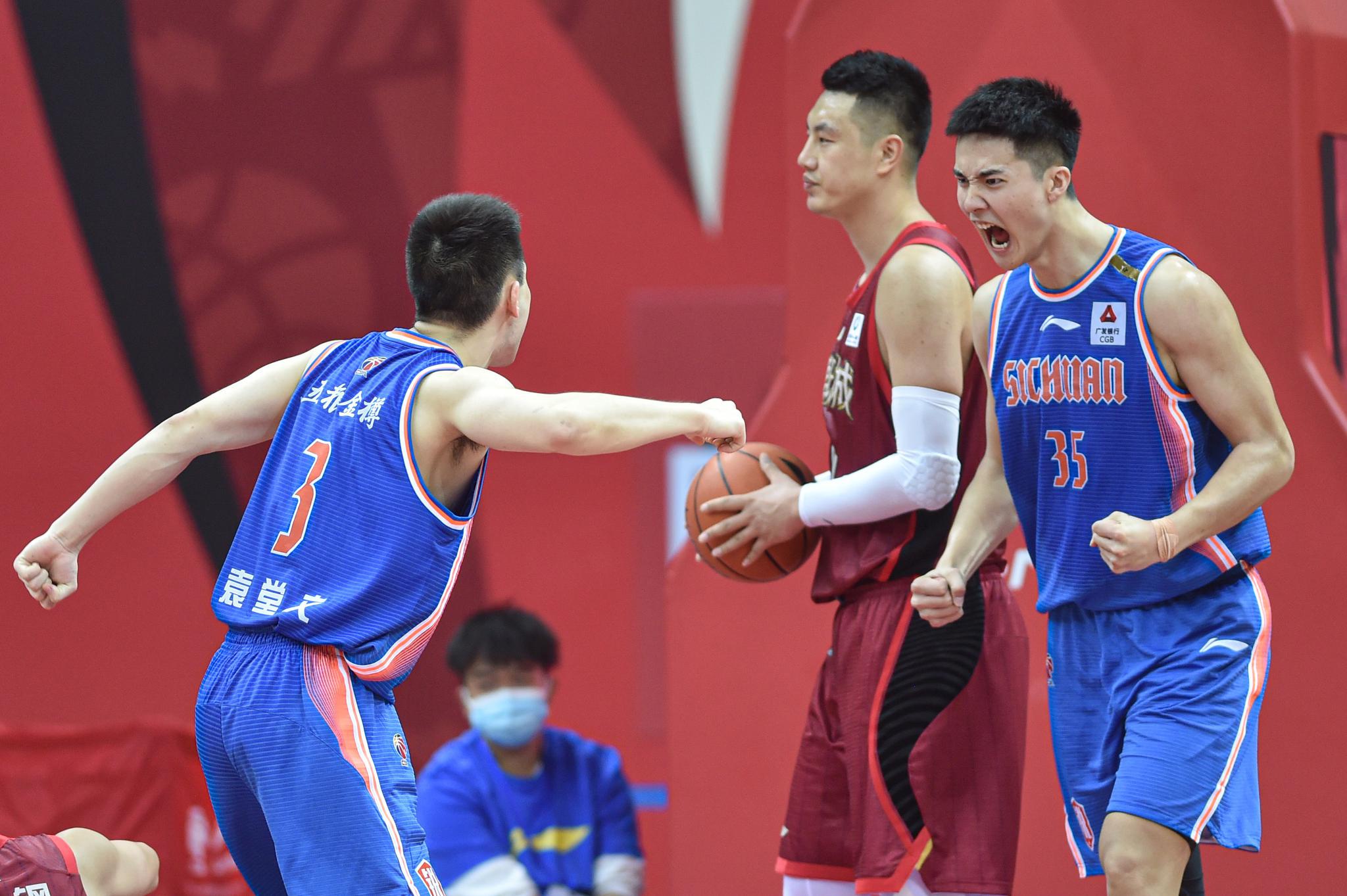 关于海南队遭遇三连败，降至榜尾的信息