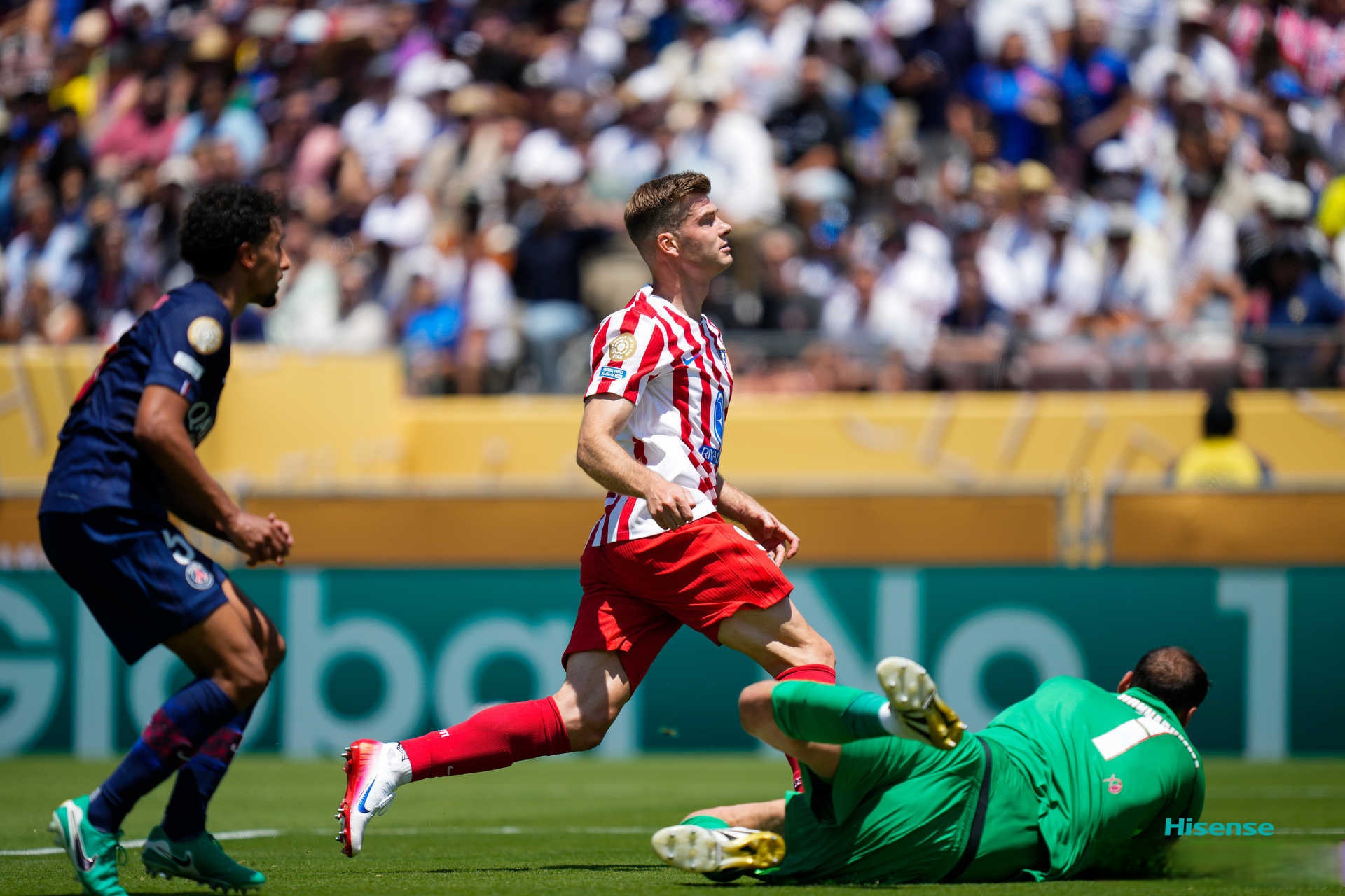 巴黎队神奇逆转晋级四强 巴黎队神奇逆转晋级四强