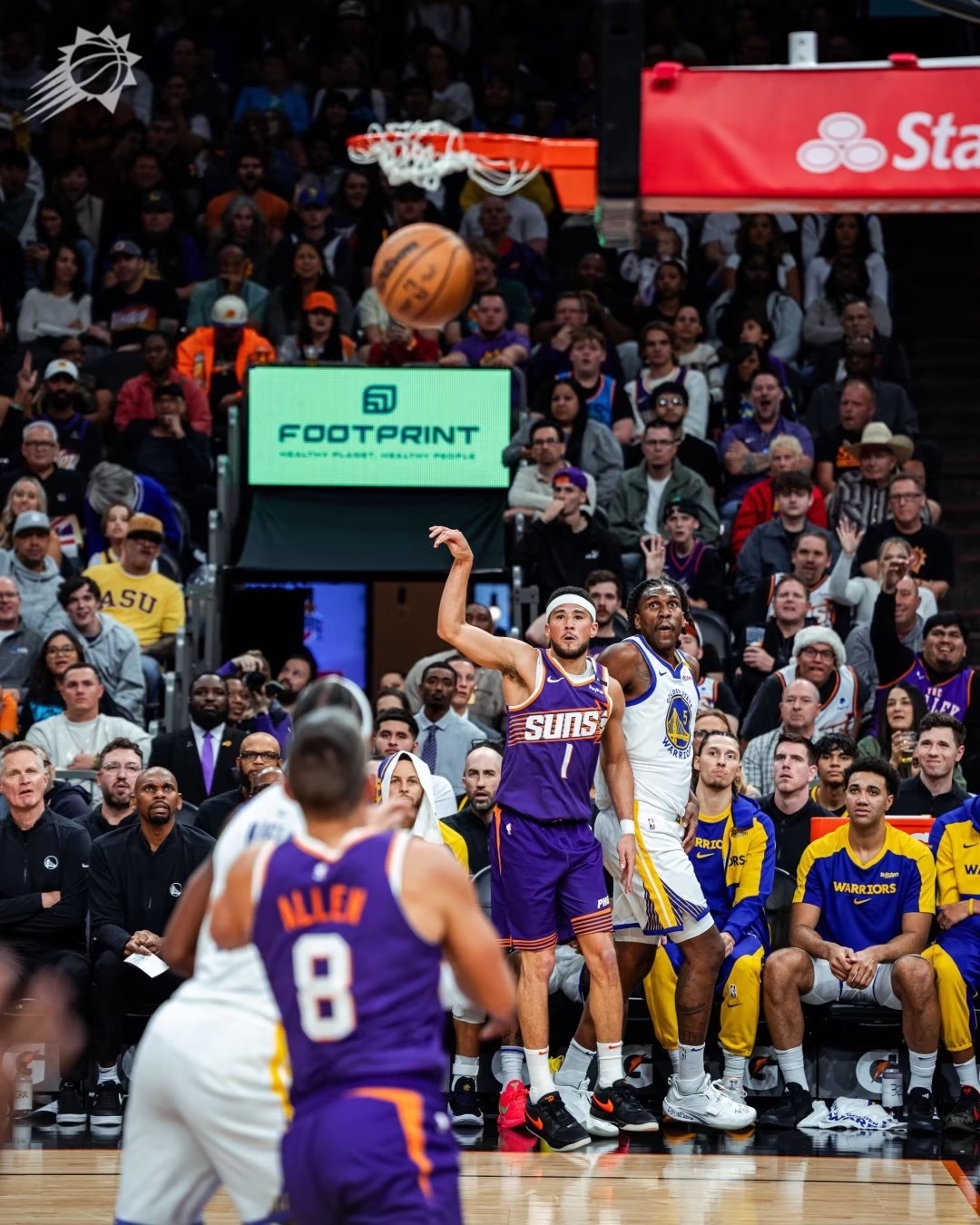 凯尔特人逆转魔术，戈贝尔带队取胜