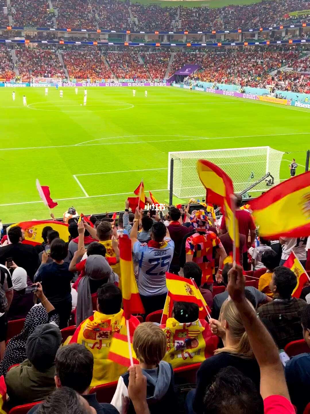 世界各地球迷热切期待体育赛事的精彩表现 世界各地球迷热切期待体育赛事的精彩表现