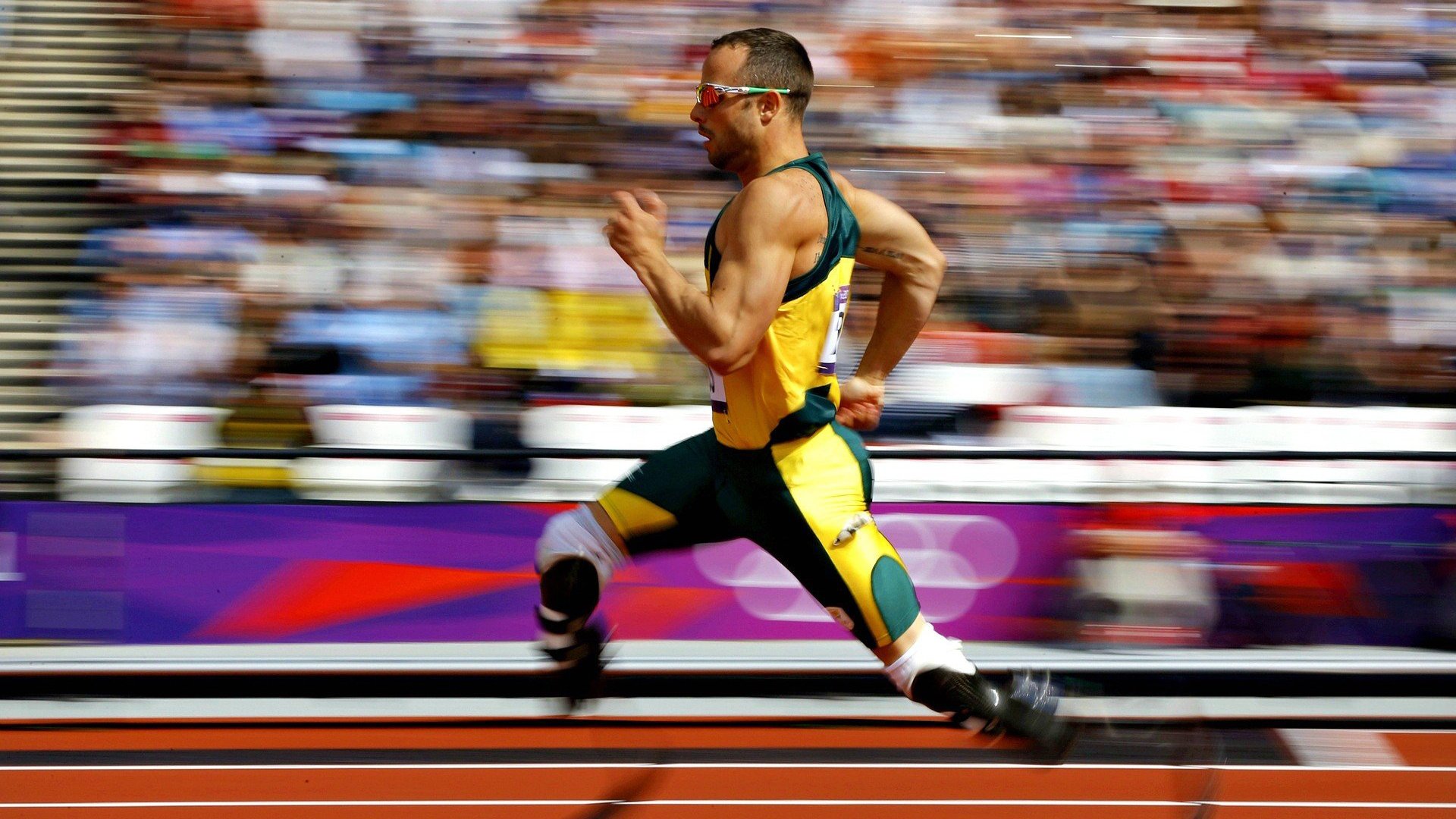 那不勒斯争冠战，伊萨克关键一击，力压曼城登顶欧洲之巅