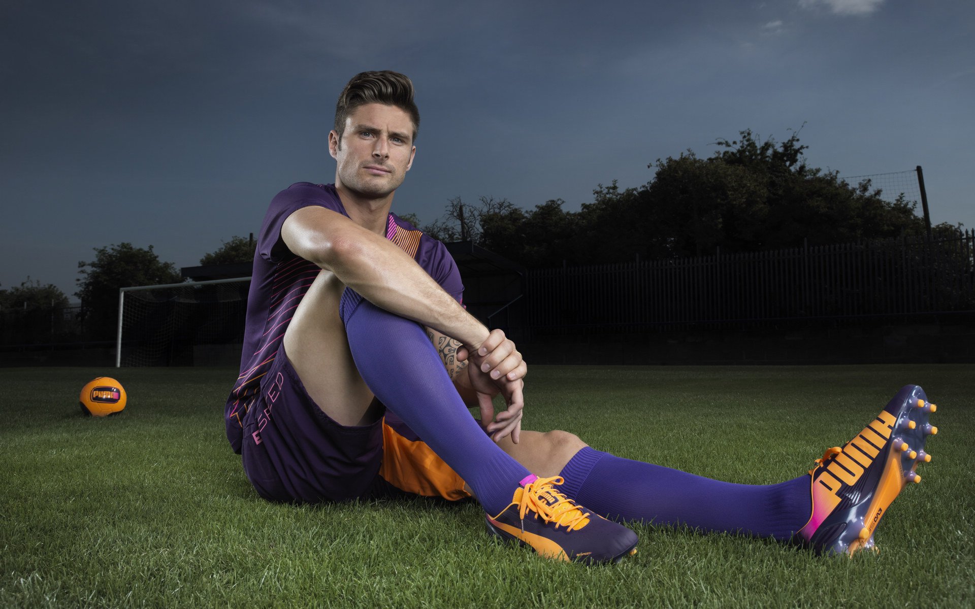 凯恩攻防两端统治全场，波兰战术完胜喀麦隆显唯一性