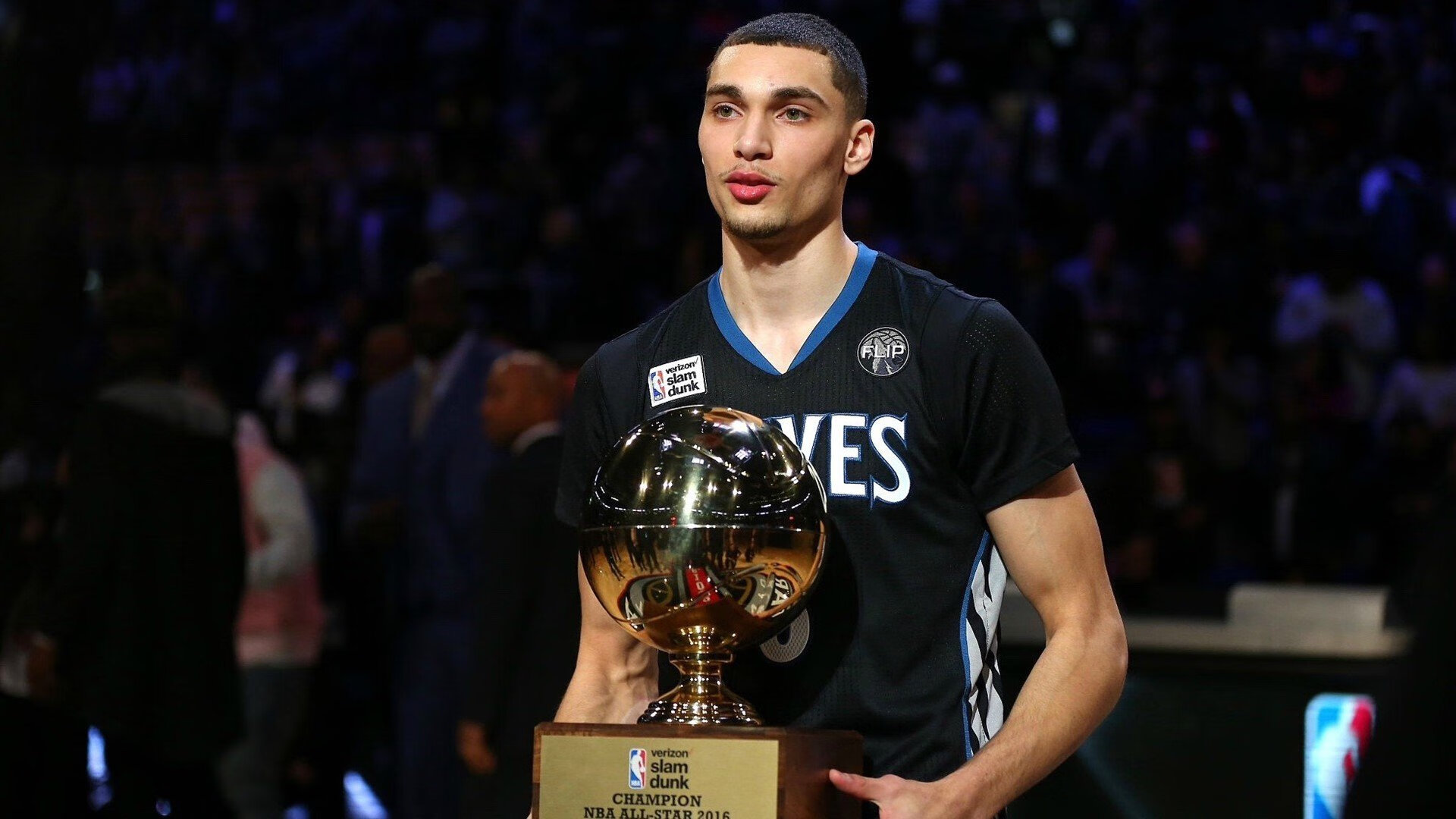 末节雄鹿,当字母哥的咆哮遇见英格拉姆的冷刃